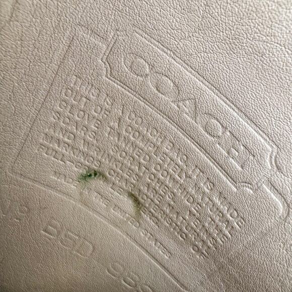 🥛 Rare VTG COACH 9993 White Cream Leather Mini Pocket Purse Brass Turnlock - Picture 7 of 11